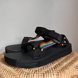 TEVA Midform Universal Pride Sandals!